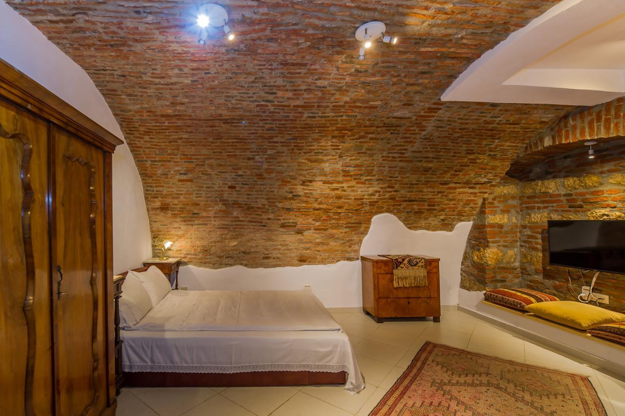 Kronhaus Brasov Ngoại thất bức ảnh