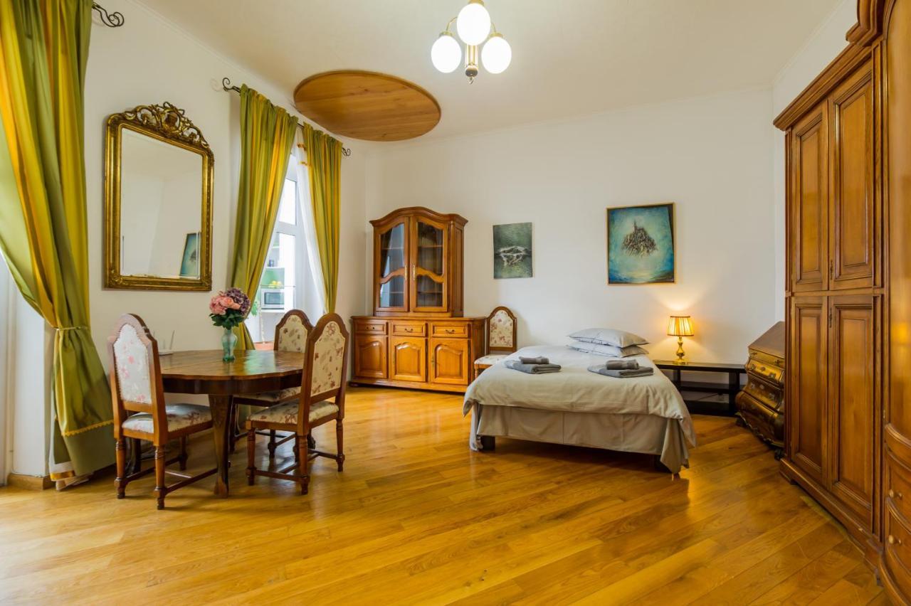 Kronhaus Brasov Ngoại thất bức ảnh