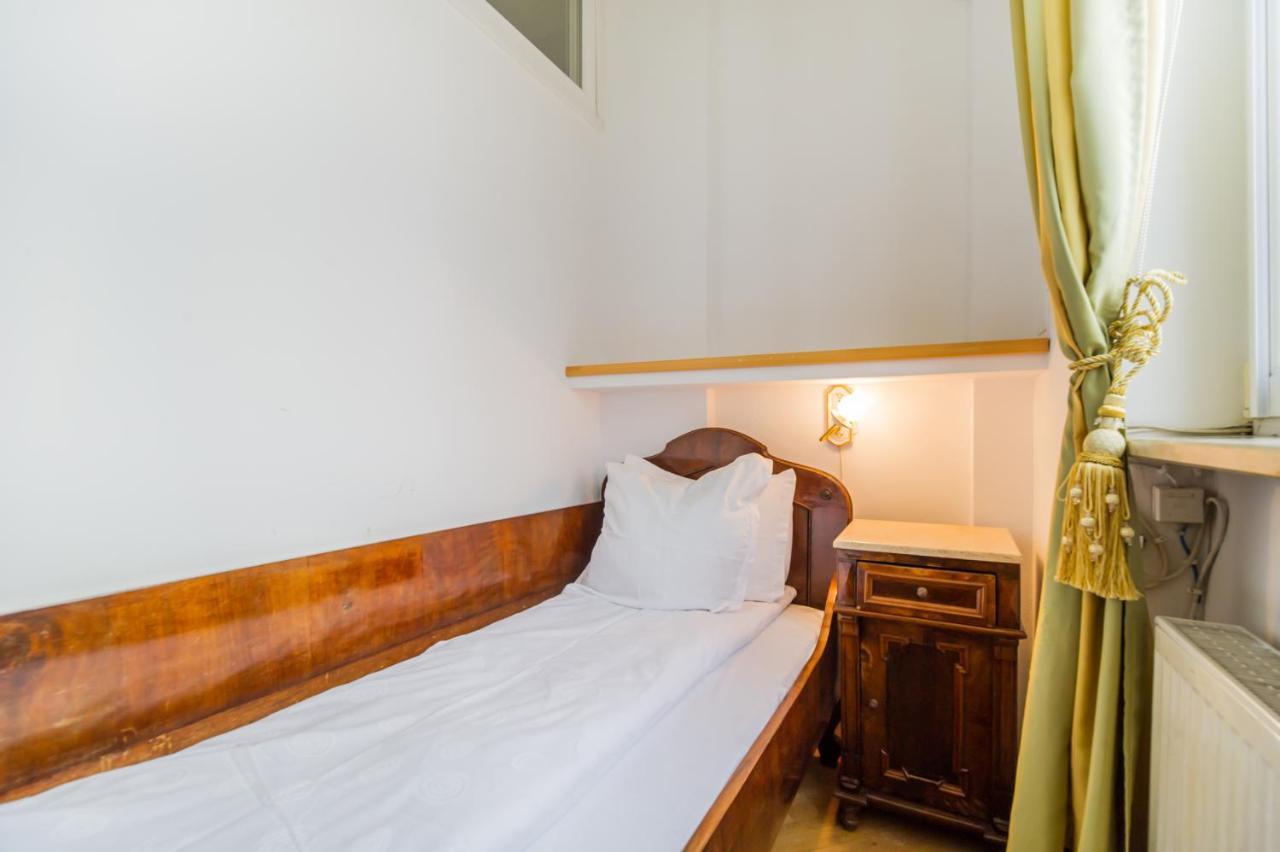 Kronhaus Brasov Ngoại thất bức ảnh