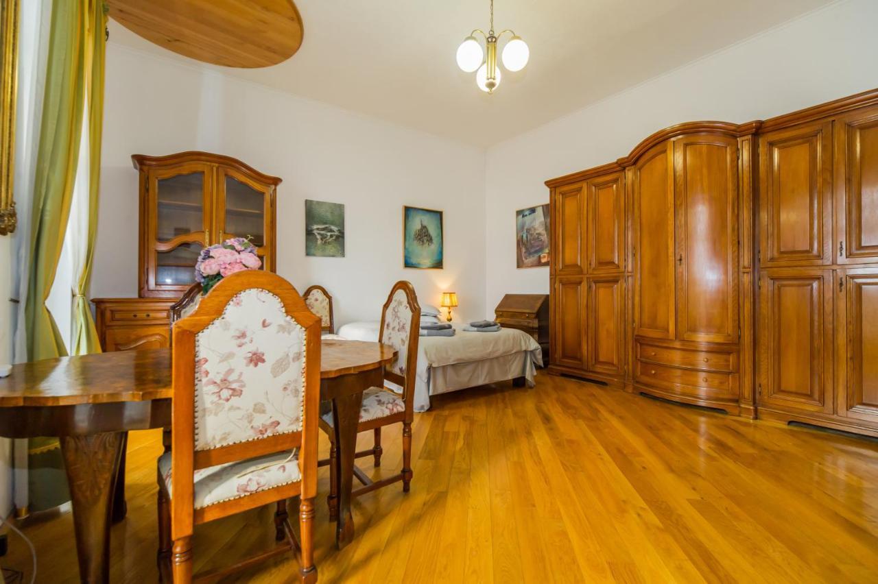 Kronhaus Brasov Ngoại thất bức ảnh
